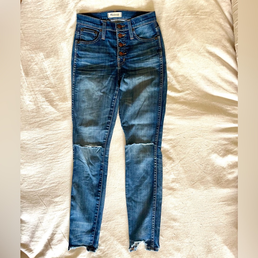 Madewell “ 10” High Riser Skinny Skinny” Distressed Blue Jeans with Button Fly
